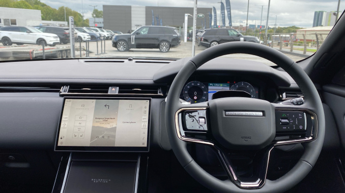 Land Rover Range Rover Velar 2.0 P400e Belgravia Edition 5dr Auto Estate - Image 9